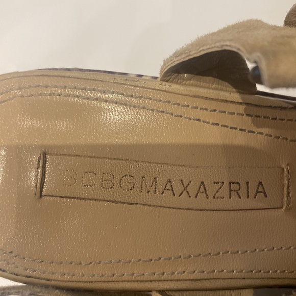 BCBG Maxazria women’s shoes platform - Picture 3 of 5